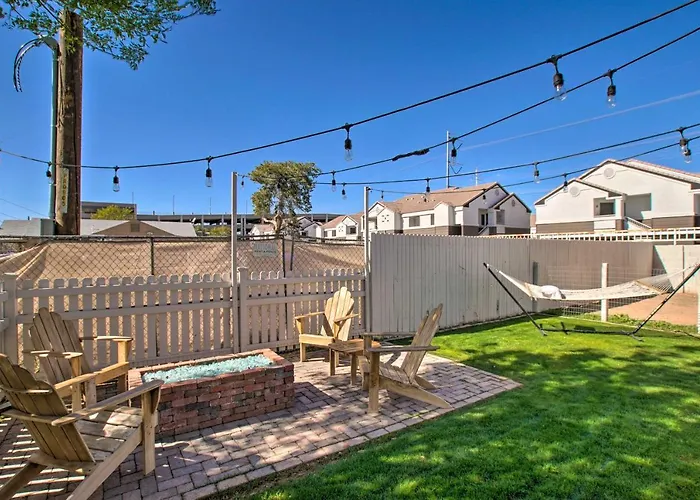 Holiday home Families W/ Pets Welcome! Dtwn Retreat