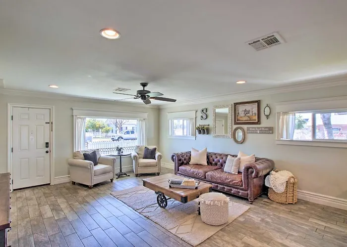 Families W/ Pets Welcome! Dtwn Retreat Holiday home Gilbert