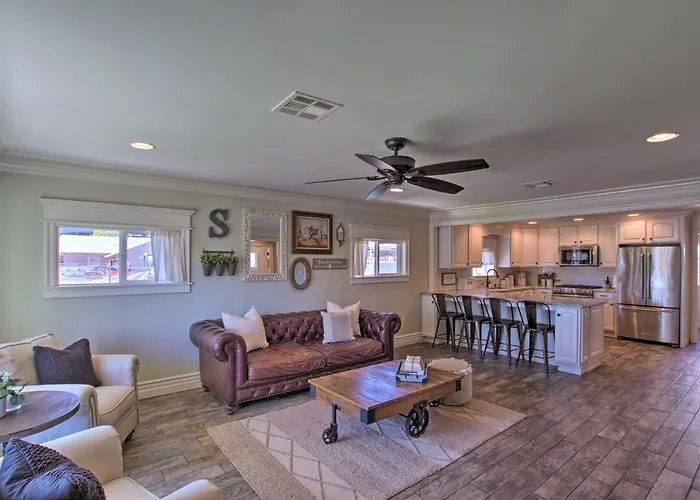 Holiday home Families W/ Pets Welcome! Dtwn Retreat *