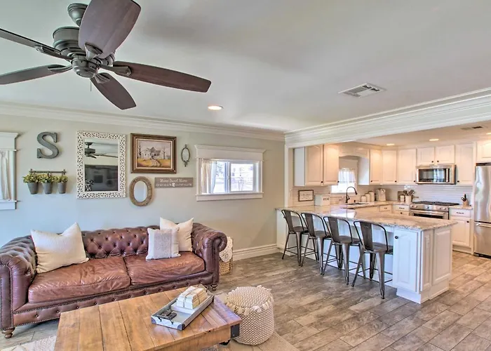 Families W/ Pets Welcome! Dtwn Retreat Holiday home *