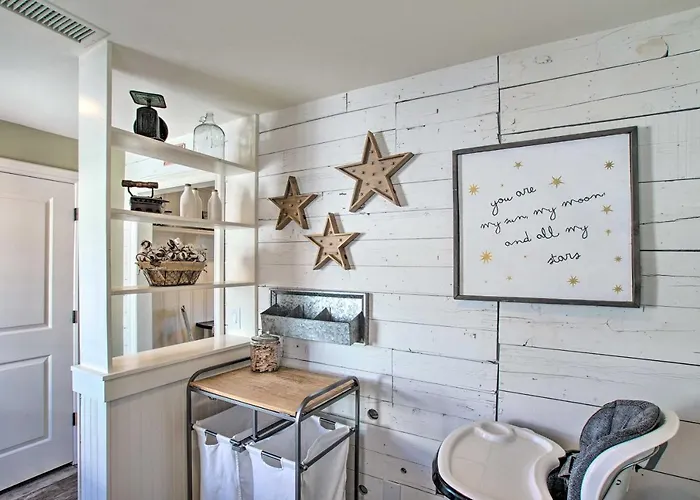 Holiday home Families W/ Pets Welcome! Dtwn Retreat